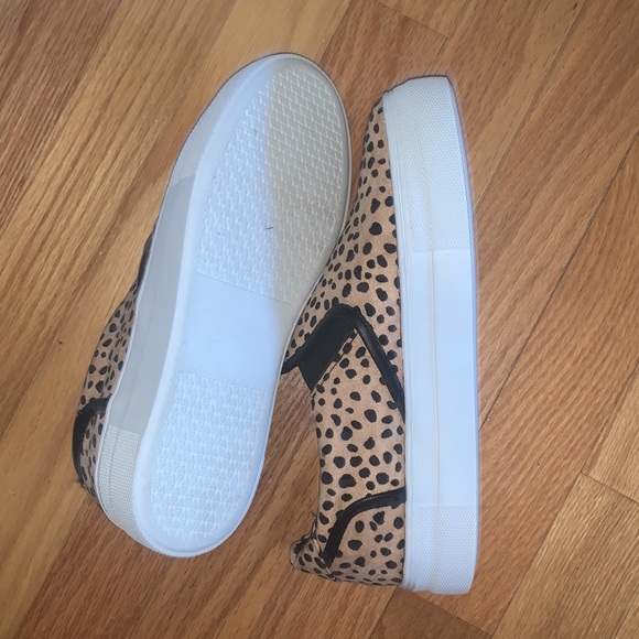 New JustFab Leopard Slip On Sneaker - Picture 4 of 6